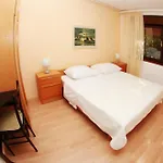 In With Terrace, Air Conditioning, Wi-fi Τρογκίρ