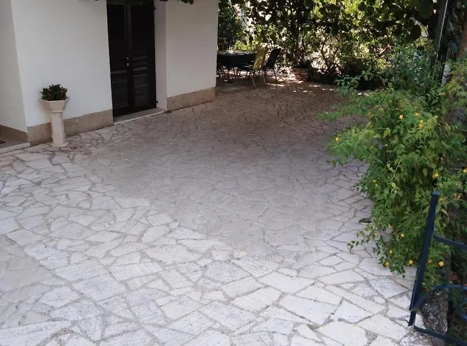 In With Terrace, Air Conditioning, Wi-fi