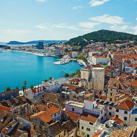 In With Terrace, Air Conditioning, Wi-fi * Trogir