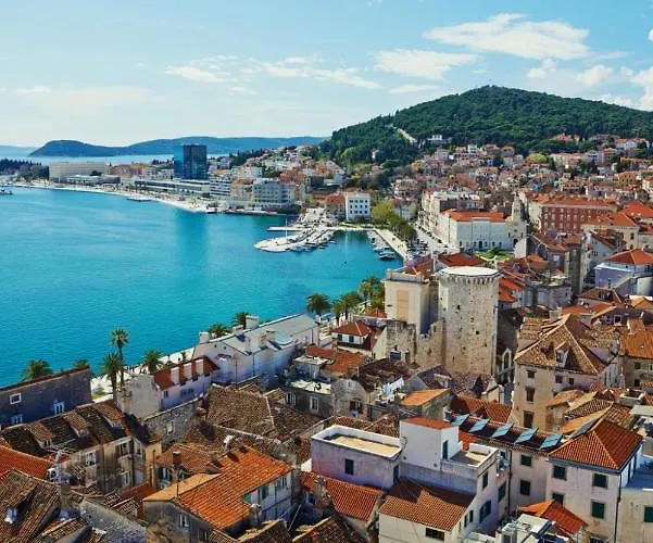 In With Terrace, Air Conditioning, Wi-fi * Trogir